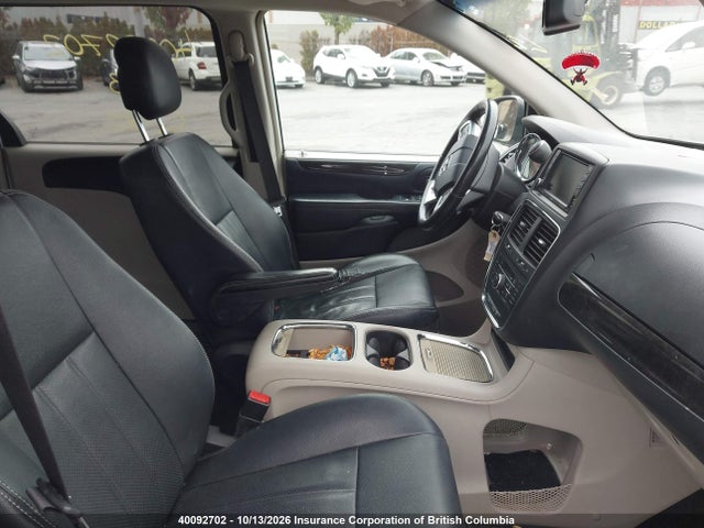 2015 Dodge Grand Caravan Crew მანქანა იყიდება აუქციონზე, vin: 2C4RDGDGXFR701025, აუქციონის ნომერი: 40092702