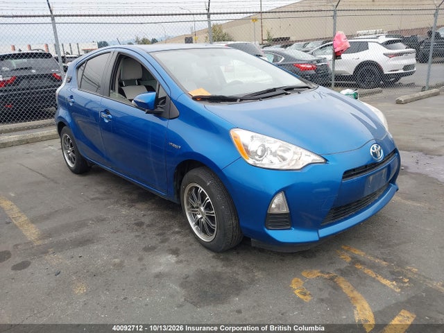 40092712 :رقم المزاد ، JTDKDTB36E1572696 vin ، 2014 Toyota Prius مزاد بيع