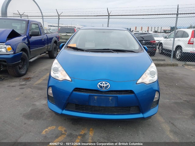 40092712 :رقم المزاد ، JTDKDTB36E1572696 vin ، 2014 Toyota Prius مزاد بيع