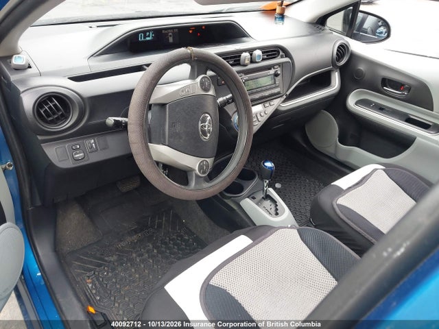 40092712 :رقم المزاد ، JTDKDTB36E1572696 vin ، 2014 Toyota Prius مزاد بيع