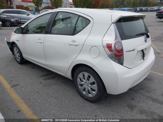 2013 Toyota Prius მანქანა იყიდება აუქციონზე, vin: JTDKDTB38D1053051, აუქციონის ნომერი: 40092718