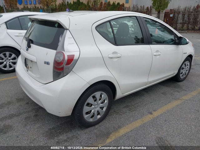 2013 Toyota Prius მანქანა იყიდება აუქციონზე, vin: JTDKDTB38D1053051, აუქციონის ნომერი: 40092718