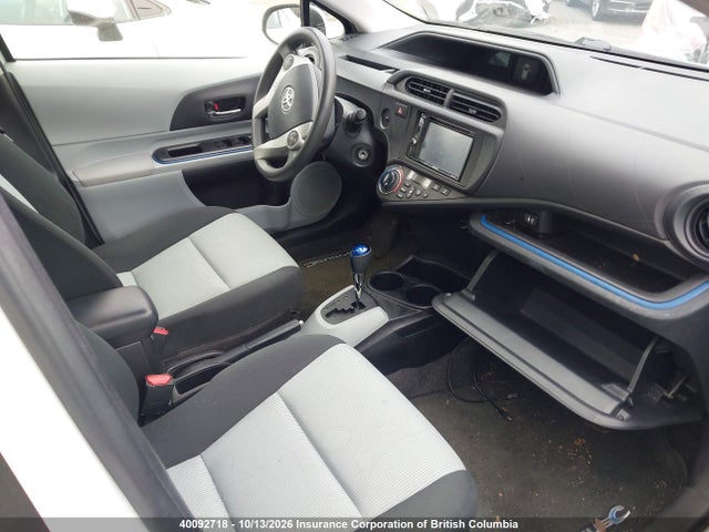 2013 Toyota Prius მანქანა იყიდება აუქციონზე, vin: JTDKDTB38D1053051, აუქციონის ნომერი: 40092718