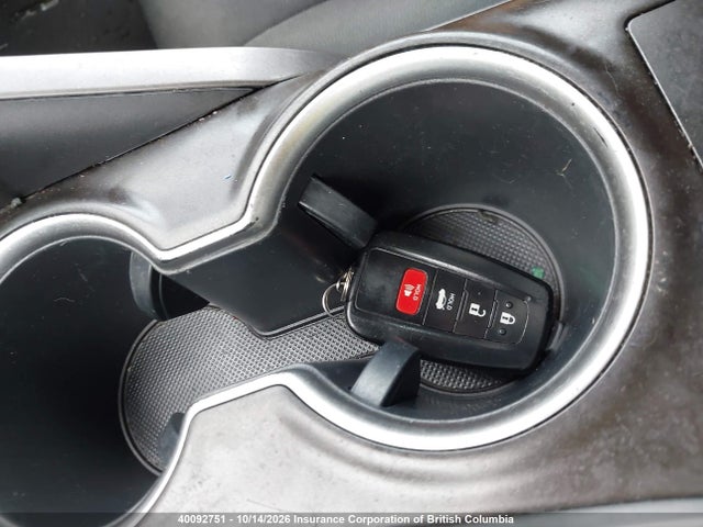 40092751 :رقم المزاد ، 4T1C31AK5NU590220 vin ، 2022 Toyota Camry مزاد بيع