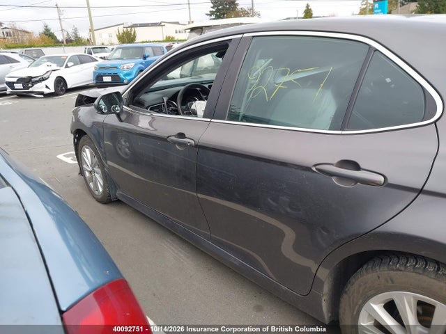 40092751 :رقم المزاد ، 4T1C31AK5NU590220 vin ، 2022 Toyota Camry مزاد بيع