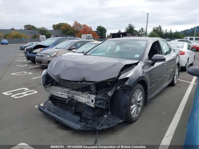 40092751 :رقم المزاد ، 4T1C31AK5NU590220 vin ، 2022 Toyota Camry مزاد بيع
