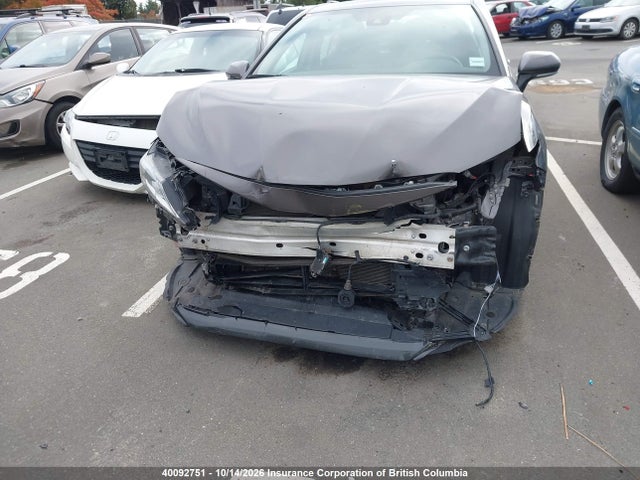 40092751 :رقم المزاد ، 4T1C31AK5NU590220 vin ، 2022 Toyota Camry مزاد بيع