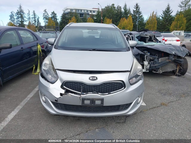 KIA Rondo 2014 KNAHT8A38E7023491 Image 12