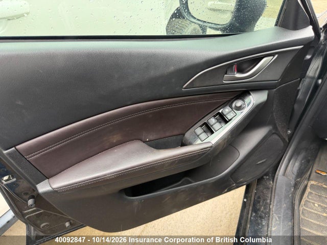 Продаж на аукціоні авто 2018 Mazda 3 Gs, vin: 3MZBN1V75JM237181, номер лоту: 40092847
