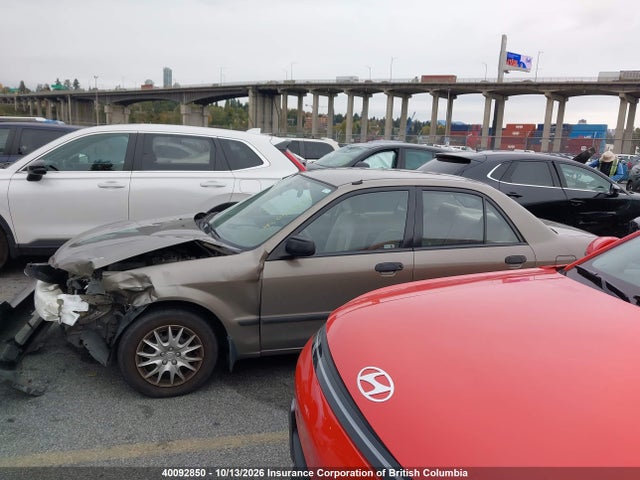 Aukcja sprzedaży 2000 Mazda 323, vin: JM1BJ2220Y0301055, numer aukcji: 40092850