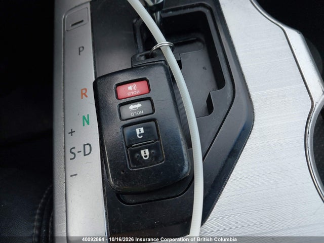 40092864 :رقم المزاد ، 4T1BK1FK4CU006023 vin ، 2012 Toyota Camry مزاد بيع