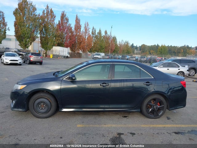 40092864 :رقم المزاد ، 4T1BK1FK4CU006023 vin ، 2012 Toyota Camry مزاد بيع
