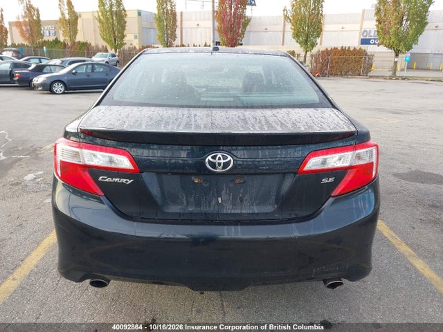 40092864 :رقم المزاد ، 4T1BK1FK4CU006023 vin ، 2012 Toyota Camry مزاد بيع