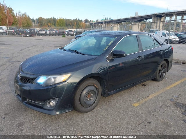 40092864 :رقم المزاد ، 4T1BK1FK4CU006023 vin ، 2012 Toyota Camry مزاد بيع