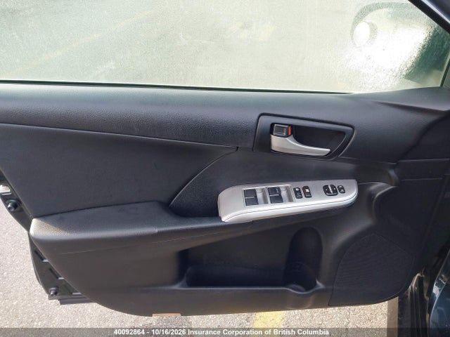 40092864 :رقم المزاد ، 4T1BK1FK4CU006023 vin ، 2012 Toyota Camry مزاد بيع