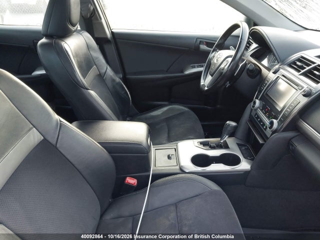 40092864 :رقم المزاد ، 4T1BK1FK4CU006023 vin ، 2012 Toyota Camry مزاد بيع