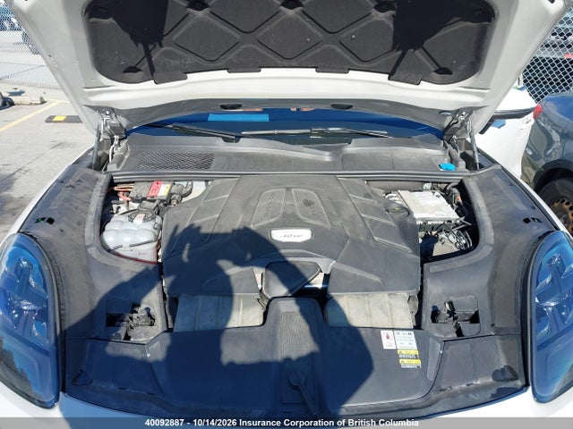 40092887 :رقم المزاد ، WP1AA2AY7NDA07561 vin ، 2022 Porsche Cayenne مزاد بيع