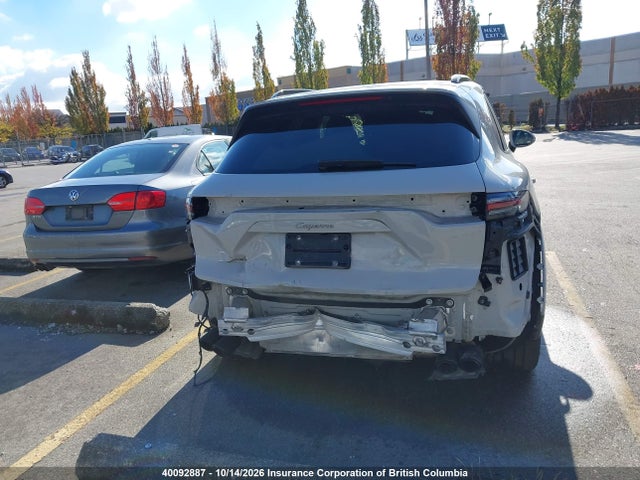 40092887 :رقم المزاد ، WP1AA2AY7NDA07561 vin ، 2022 Porsche Cayenne مزاد بيع