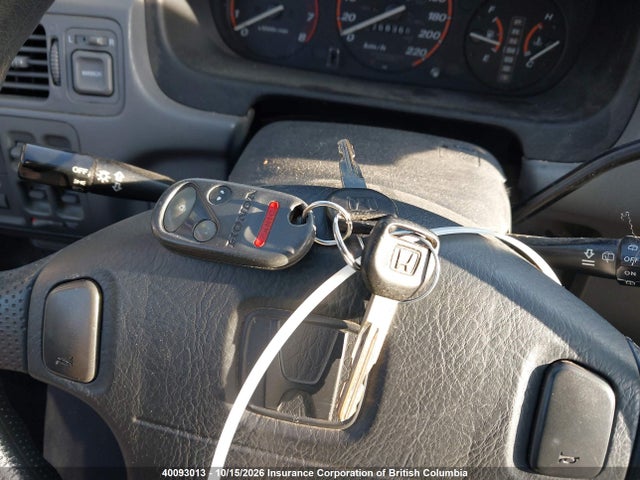 1998 Honda Cr-v მანქანა იყიდება აუქციონზე, vin: JHLRD1859WC808665, აუქციონის ნომერი: 40093013