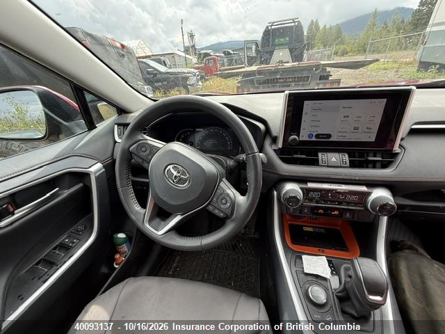 Toyota RAV4 2025 2T3J1RFV9SW510631 Image 13