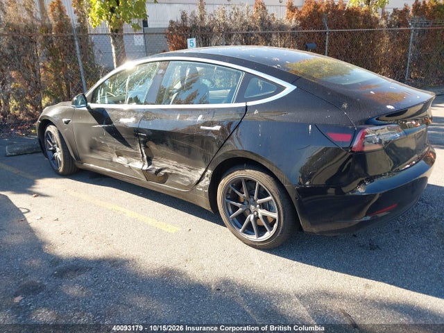 Продажа на аукционе авто 2018 Tesla Model 3 Long Range/mid Range, vin: 5YJ3E1EA1JF075542, номер лота: 40093179