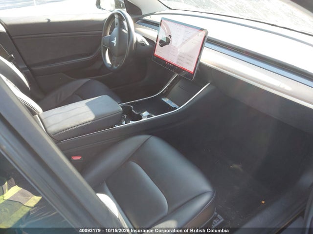 Продажа на аукционе авто 2018 Tesla Model 3 Long Range/mid Range, vin: 5YJ3E1EA1JF075542, номер лота: 40093179