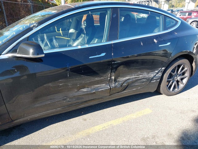 Продажа на аукционе авто 2018 Tesla Model 3 Long Range/mid Range, vin: 5YJ3E1EA1JF075542, номер лота: 40093179