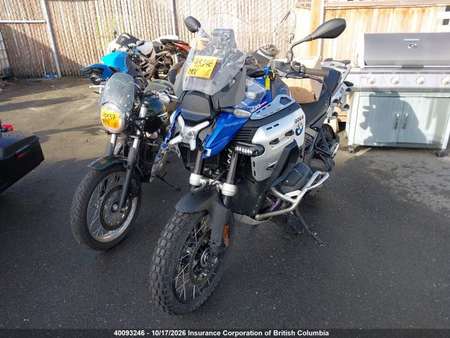 40093246 :رقم المزاد ، WB10M3301S6K59336 vin ، 2025 Bmw R 1300 Gs Adventure مزاد بيع
