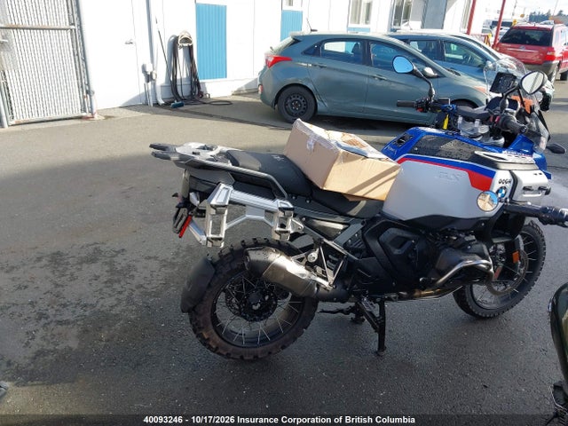 40093246 :رقم المزاد ، WB10M3301S6K59336 vin ، 2025 Bmw R 1300 Gs Adventure مزاد بيع