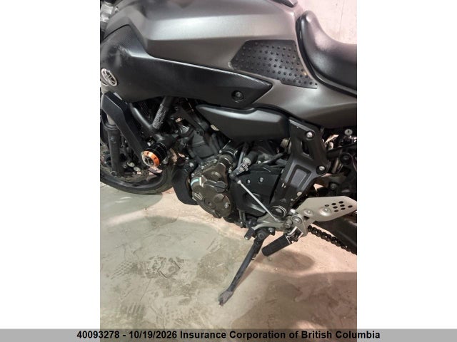 Yamaha FZ07 2015 JYARM06N5FA000735 Image 12