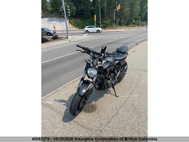 Yamaha FZ07 2015 JYARM06N5FA000735 Image 2