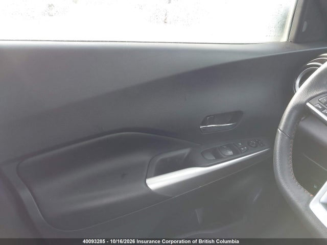 Продажа на аукционе авто 2019 Nissan Kicks, vin: 3N1CP5CU0KL521586, номер лота: 40093285