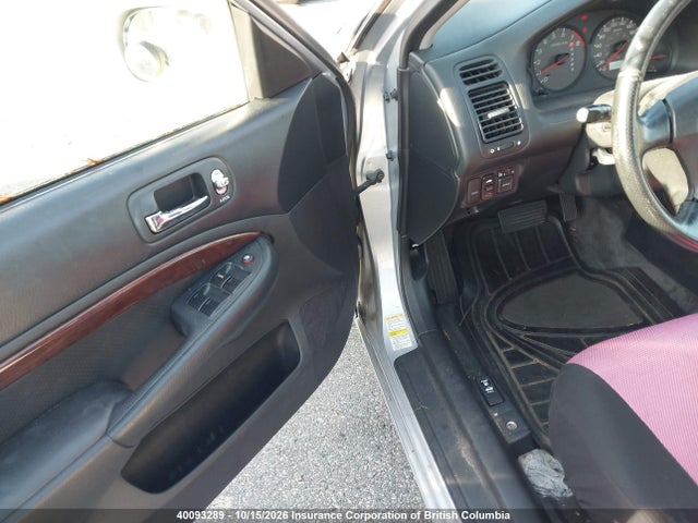 40093289 :رقم المزاد ، 2HHES36842H000769 vin ، 2002 Acura 1.7el Premium مزاد بيع