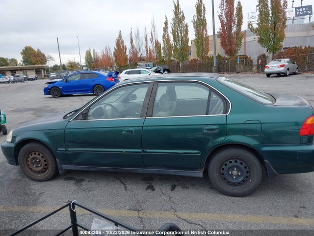 Продажа на аукционе авто 2000 Honda Civic, vin: 2HGEJ6689YH921399, номер лота: 40093306