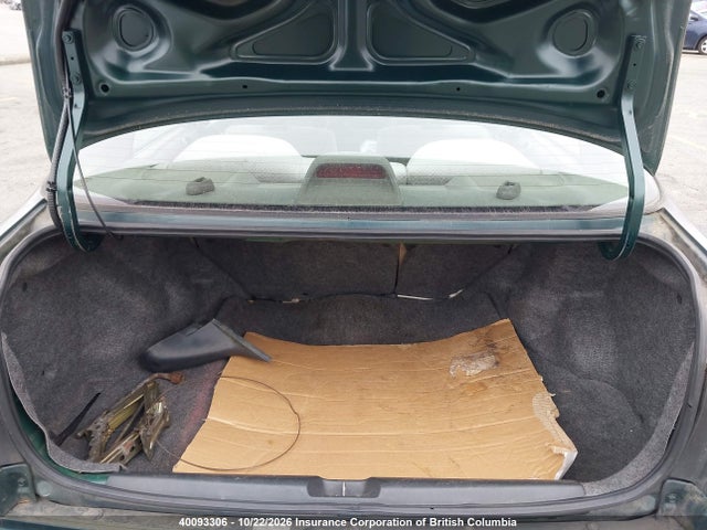 Продажа на аукционе авто 2000 Honda Civic, vin: 2HGEJ6689YH921399, номер лота: 40093306