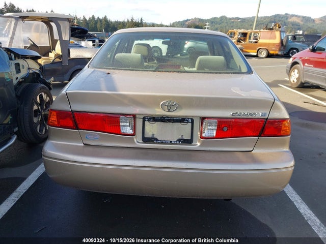 40093324 :رقم المزاد ، JT2BG22K310532822 vin ، 2001 Toyota Camry مزاد بيع