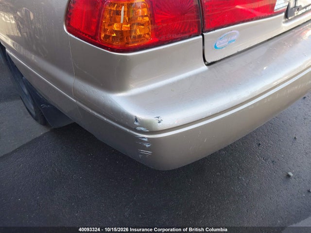 40093324 :رقم المزاد ، JT2BG22K310532822 vin ، 2001 Toyota Camry مزاد بيع