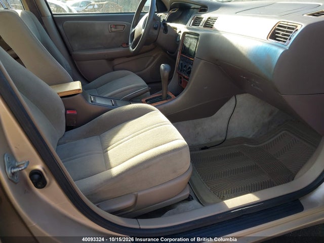 40093324 :رقم المزاد ، JT2BG22K310532822 vin ، 2001 Toyota Camry مزاد بيع