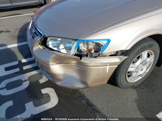 40093324 :رقم المزاد ، JT2BG22K310532822 vin ، 2001 Toyota Camry مزاد بيع