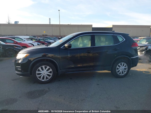 40093469 :رقم المزاد ، 5N1AT2MV8JC721627 vin ، 2018 Nissan Rogue مزاد بيع