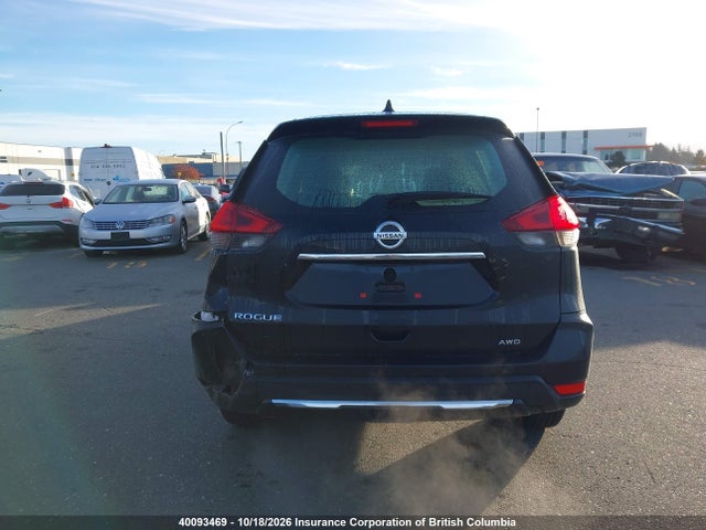 40093469 :رقم المزاد ، 5N1AT2MV8JC721627 vin ، 2018 Nissan Rogue مزاد بيع