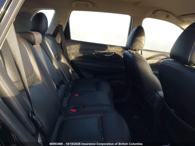 40093469 :رقم المزاد ، 5N1AT2MV8JC721627 vin ، 2018 Nissan Rogue مزاد بيع