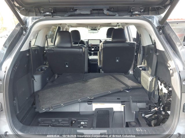 Продажа на аукционе авто 2023 Toyota Highlander Hybrid Limited/hybrid Platinum, vin: 5TDEBRCH8PS124675, номер лота: 40093534