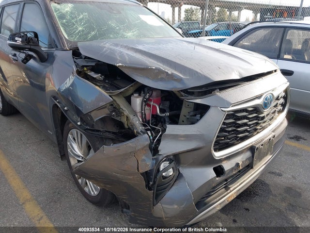 Продажа на аукционе авто 2023 Toyota Highlander Hybrid Limited/hybrid Platinum, vin: 5TDEBRCH8PS124675, номер лота: 40093534
