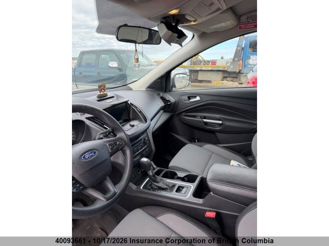1FMCU9GD9HUA72085 Ford ESCAPE SE