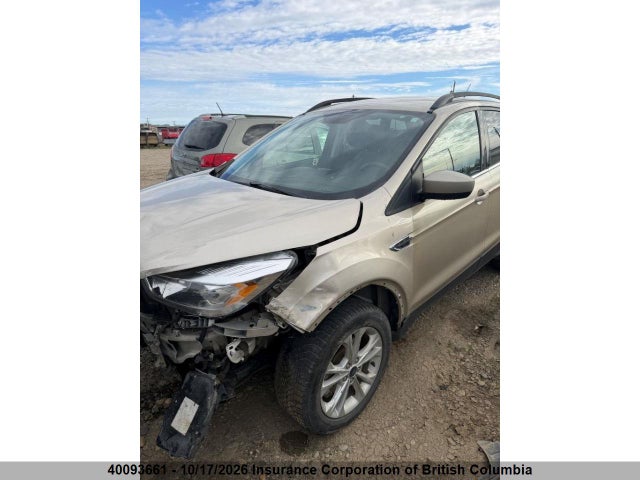 1FMCU9GD9HUA72085 Ford ESCAPE SE