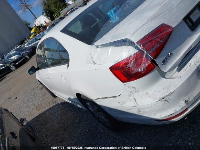 3VW2K7AJ3FM335923 Volkswagen JETTA S