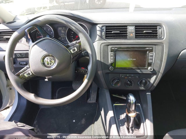 3VW2K7AJ3FM335923 Volkswagen JETTA S