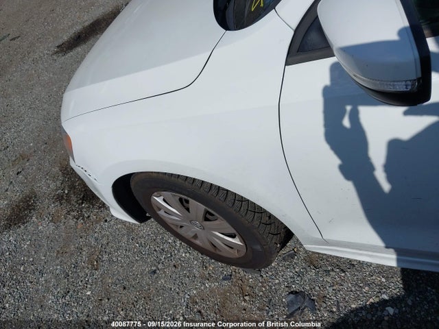 3VW2K7AJ3FM335923 Volkswagen JETTA S