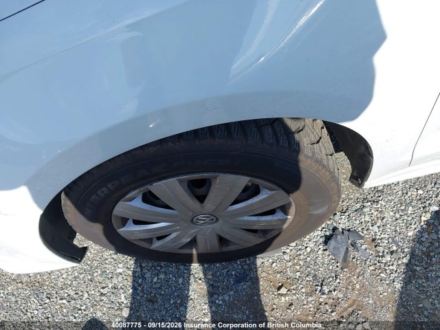 3VW2K7AJ3FM335923 Volkswagen JETTA S